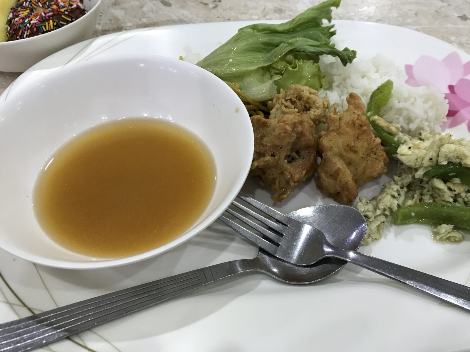 留学中に毎日食べていた学校の食事